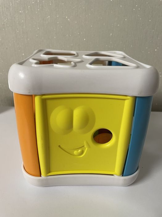 Іграшка-сортер 2 в 1 Chicco “Куб”