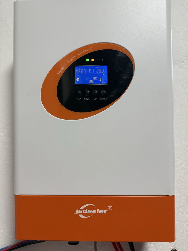 Инвертор гибридный Jsdsolar J5500HPC 5,5 кВт