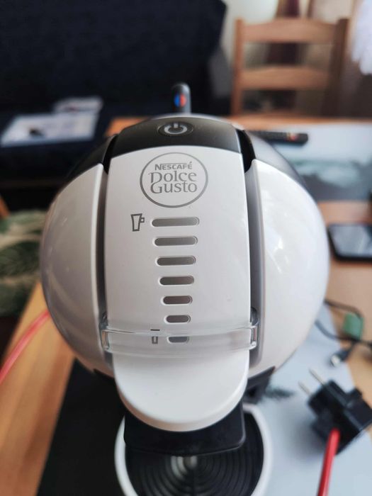 Ekspres na kapsułki Nescafe Dolce Gusto