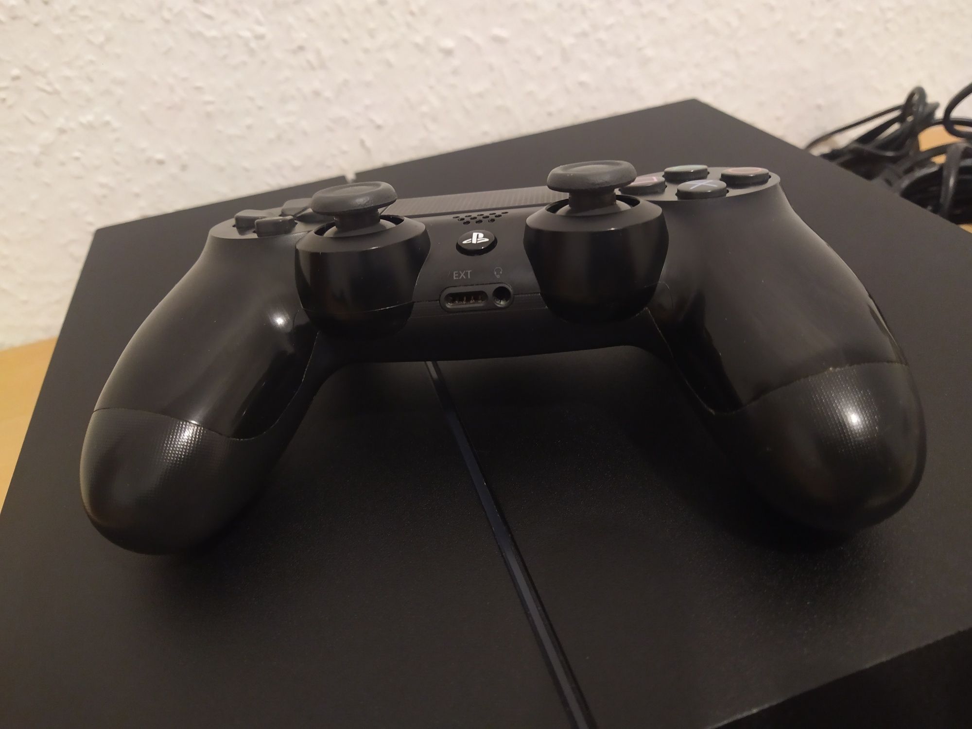 Sony PlayStation 4. CUH-1216A. 500Gb. Гарний стан