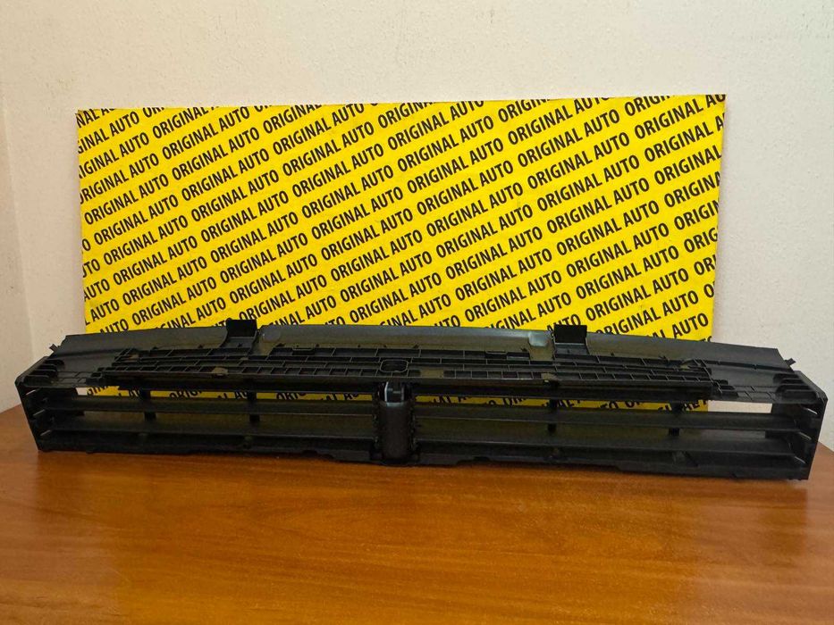 Жалюзі верхні нижні з моторчиком BMW 5 G60 G61 нові оригінал