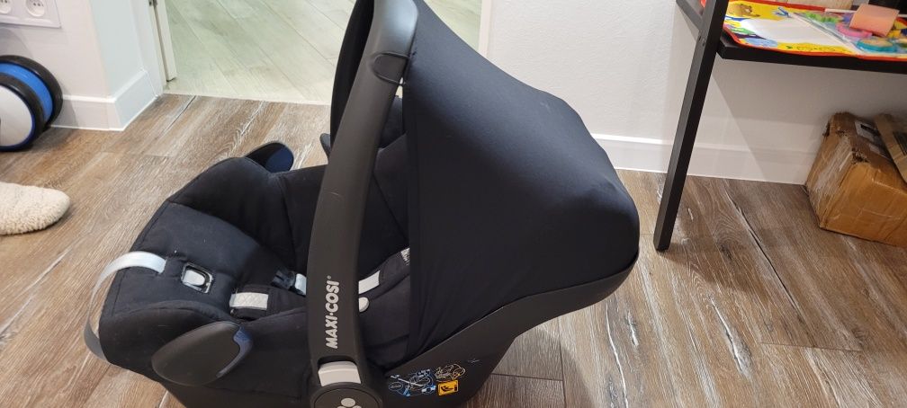 СРОЧНО Maxi cosi pebble i-size