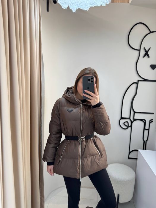 Пуховик Prada коричневий, розмір S,M