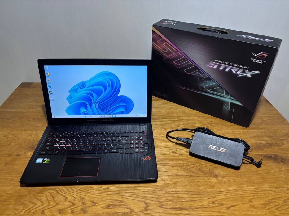 ASUS ROG Strix/Intel Core i5/Ram 8 GB/NVIDIA GeForce GTX 1050 4 GB