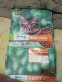 Срочно продам корм для котов