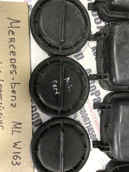 Мерс ML 163 w163 МЛ комплектуючі фари кришка фар заглушка патрон