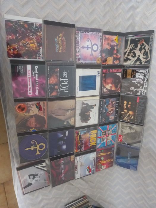 Cd's de vários tipos de música