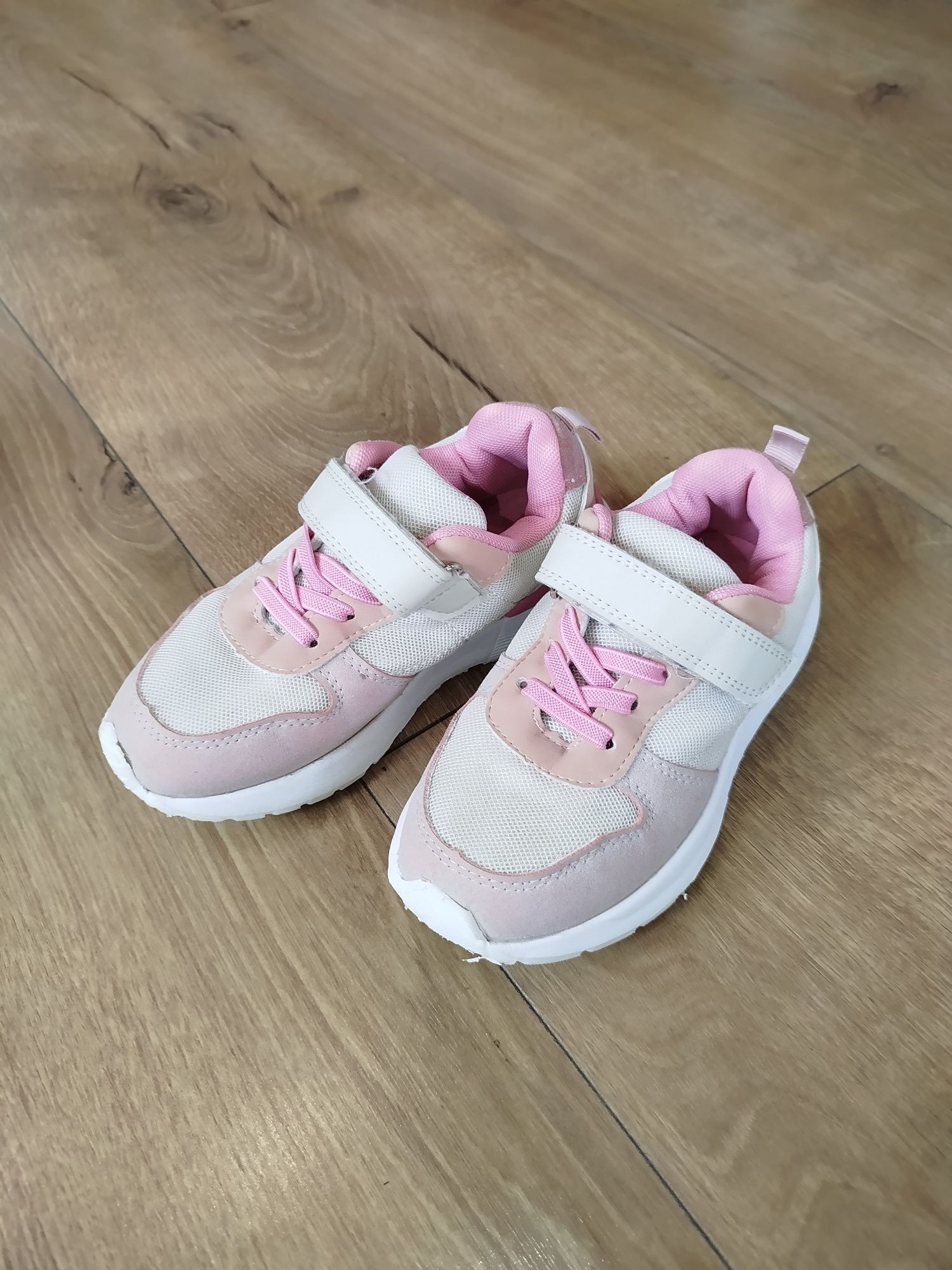 Buty adidasy, trampki Reserved 30