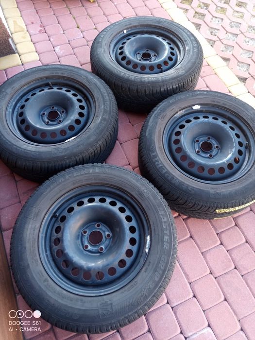 Komplet kół zimowych Semperit Astra - Mokka 215/65/16 ET 38 5x105