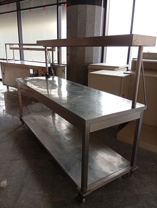 Bancada trabalho em inox com rodas  co