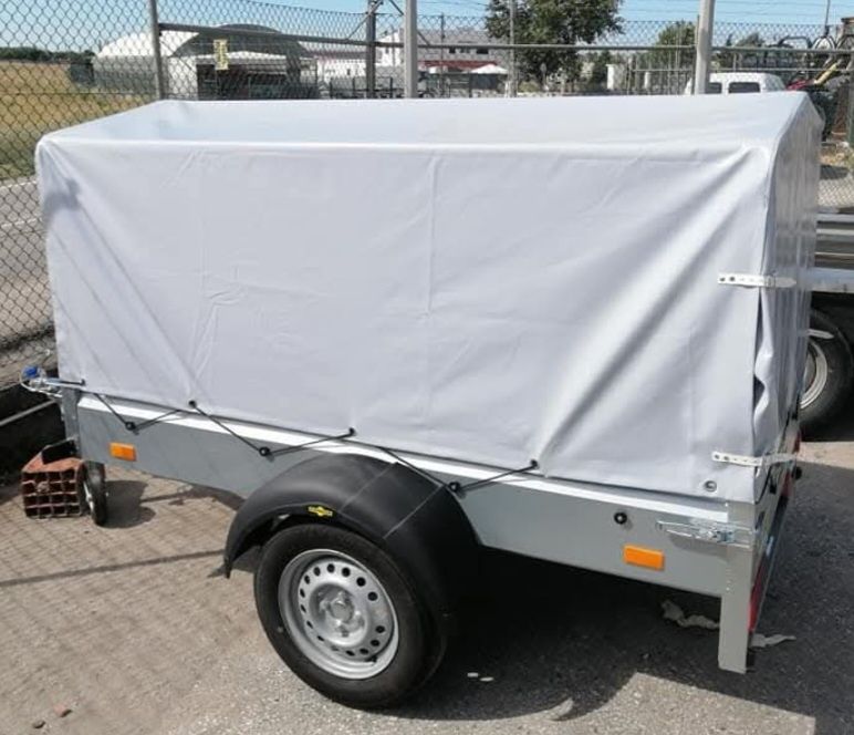 Atrelado com documentos de homologação, pode levar matrícula própria