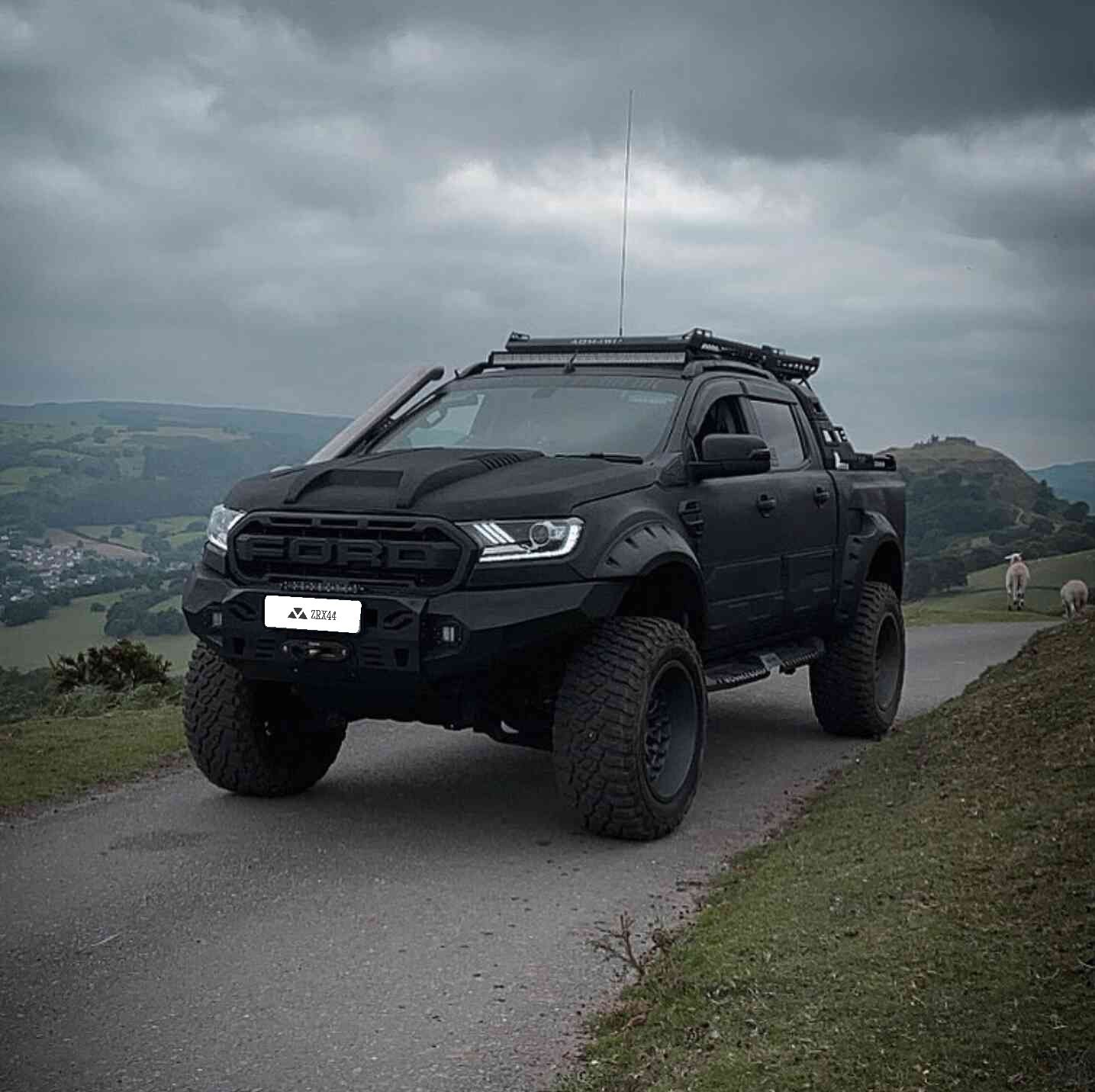 Ford Ranger nakładka na maskę dokładka maski