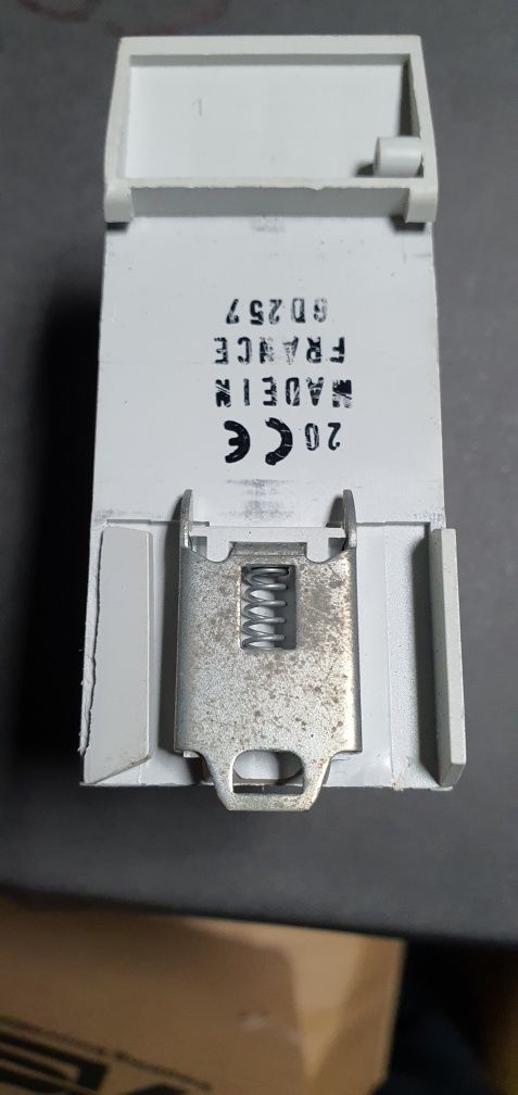 Contactor – Comando Manual 20A 3P 230V ES320A Hager