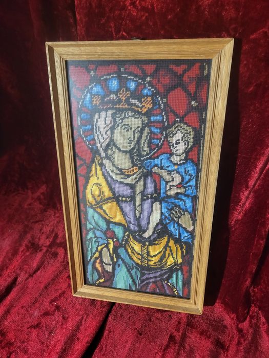 Wyszywany obraz Maryja Królowa Matka Boża