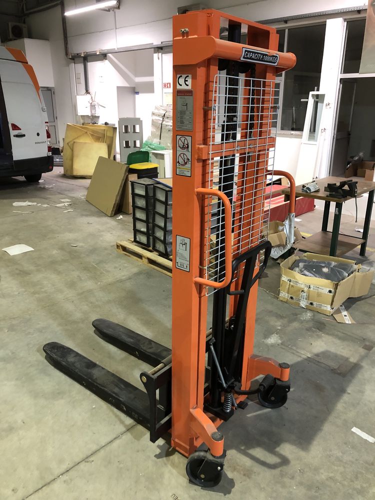 Empilhador Stacker Manual Porta Paletes 1000Kg 3,0m