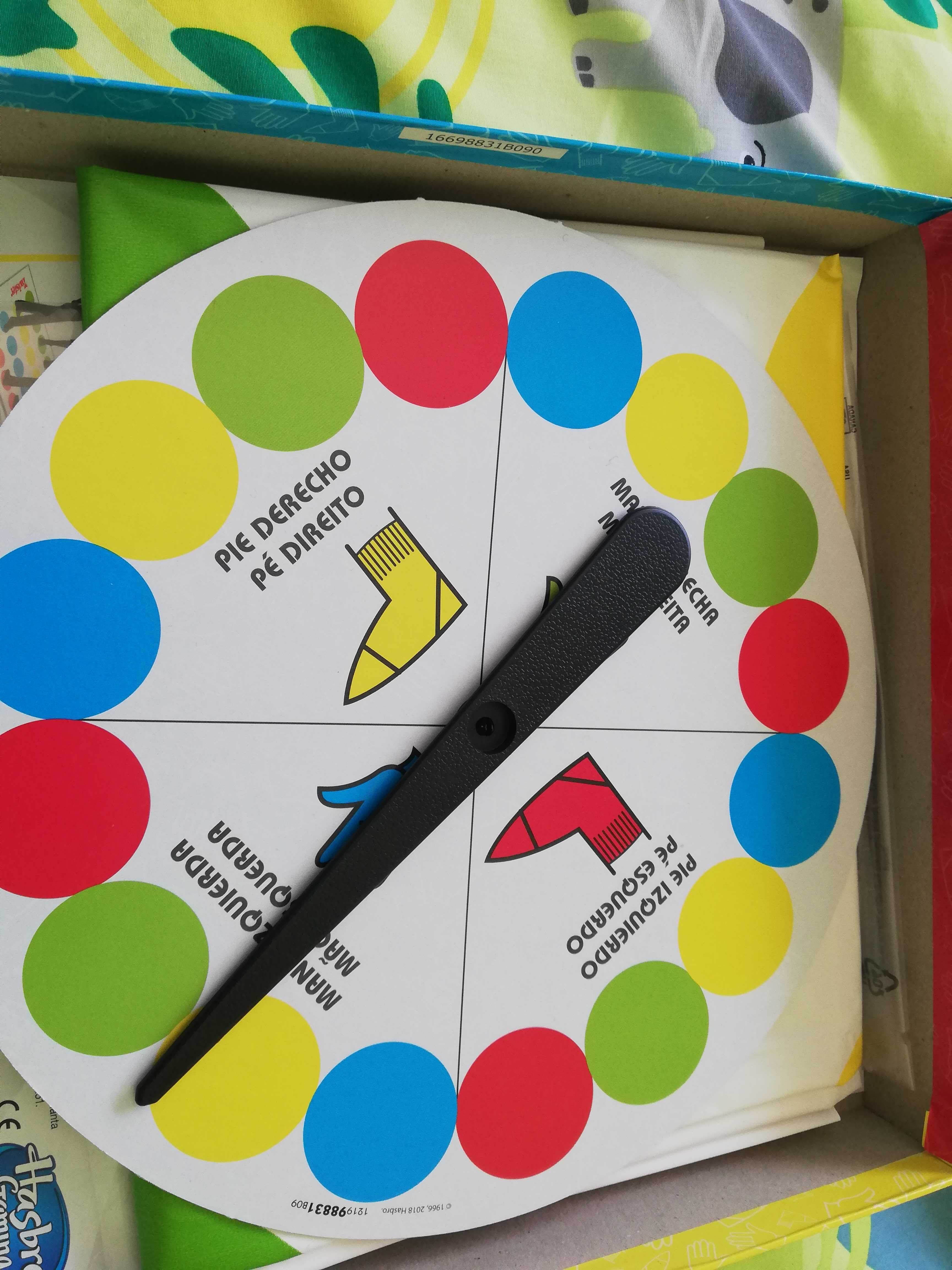 Jogo divertido twister