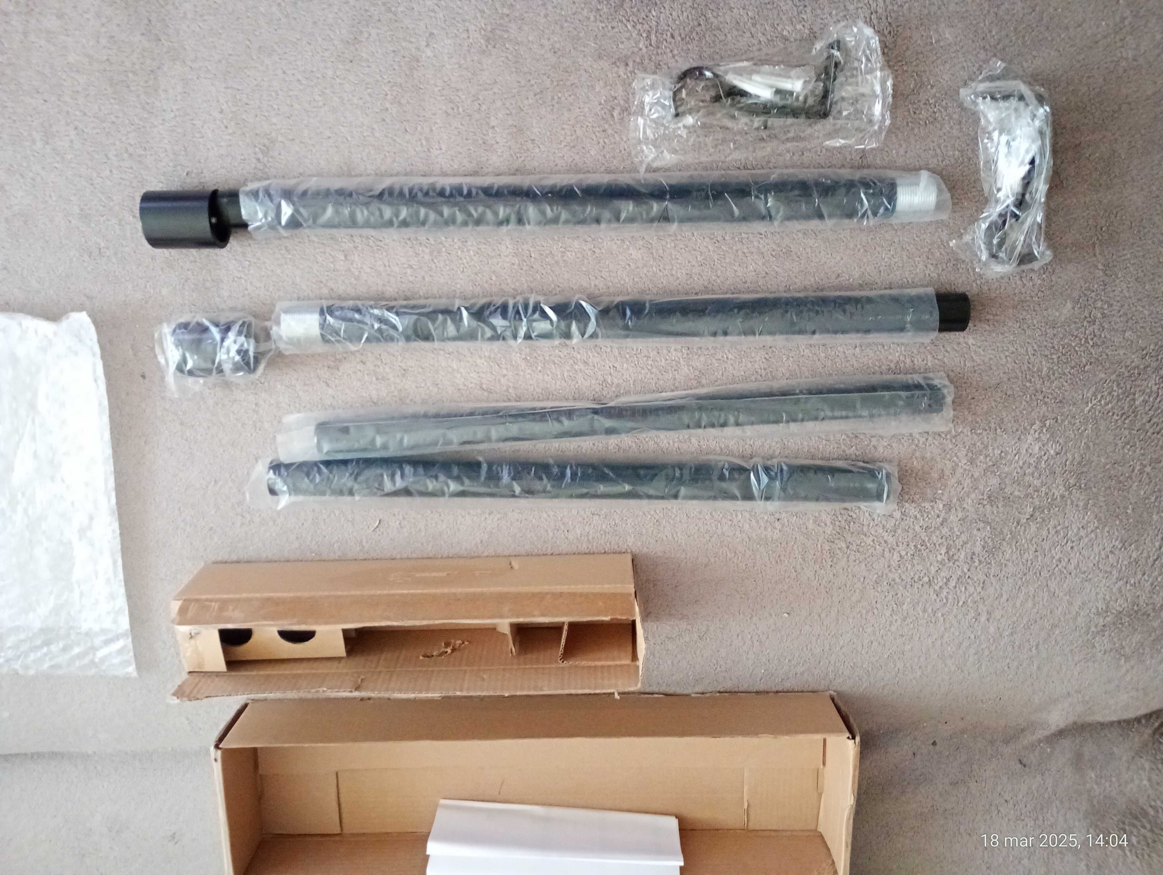 Karnisz pojedynczy metalowy regulowany