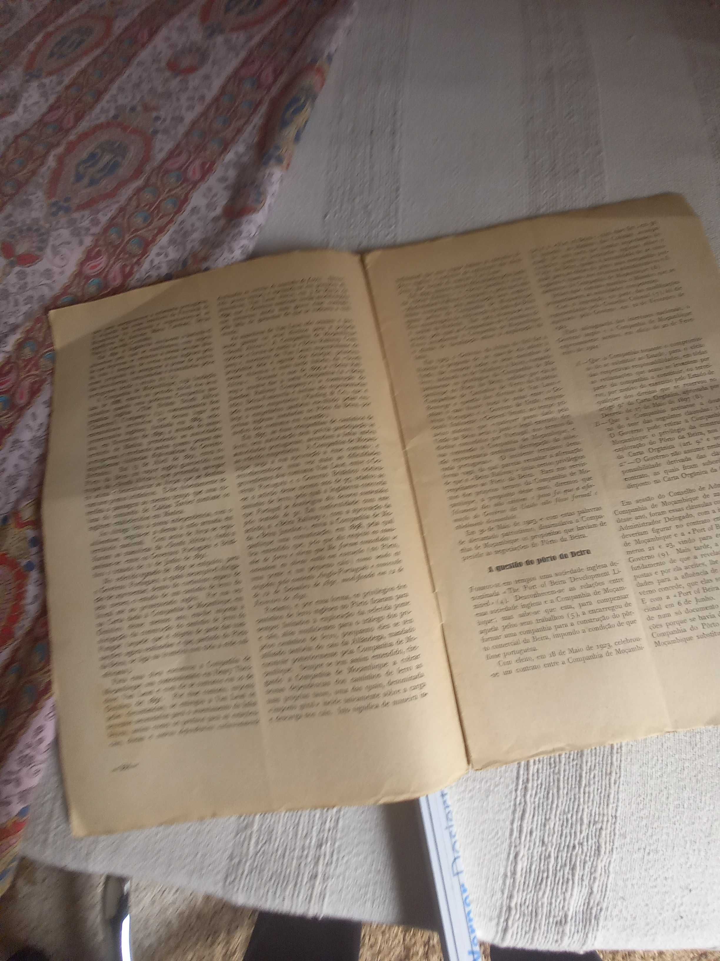antiga Revista Seara Nova sobre o porto da Beira em Moçambique