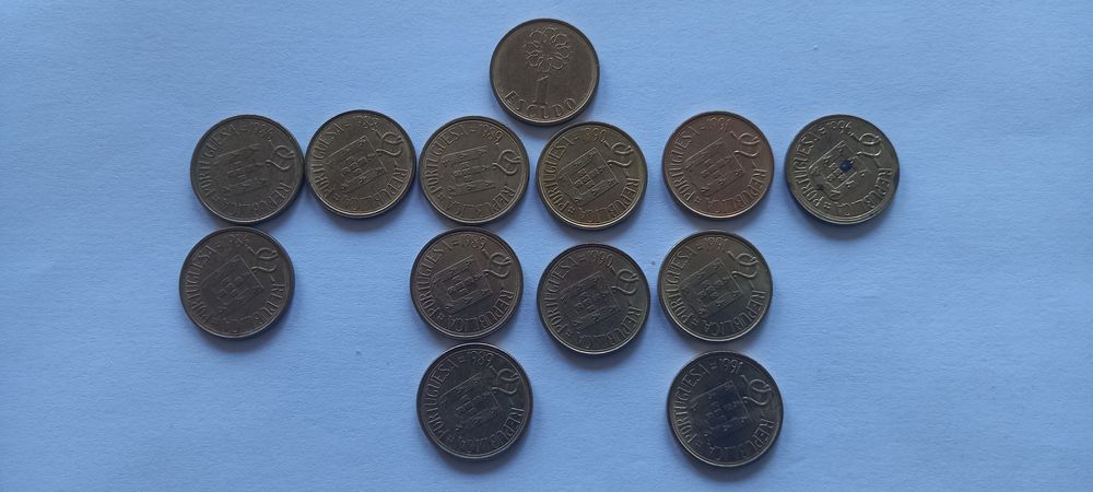 Moedas escudos (várias)