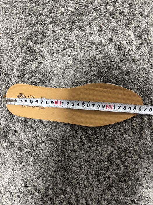 Lora Piano макасини