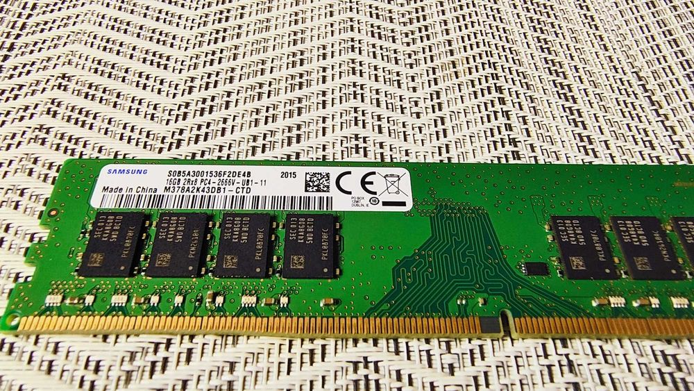 Samsung 16GB PC4 2666 DDR4 DIMM Pamięć RAM DO PC