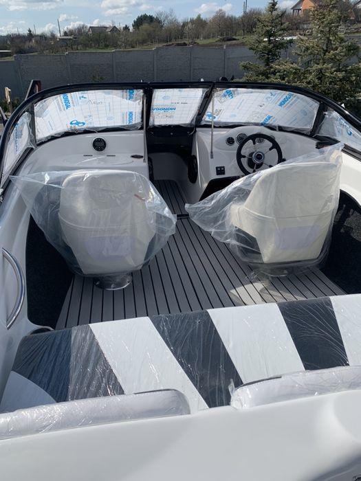Катер Navigator 500 Black Edition