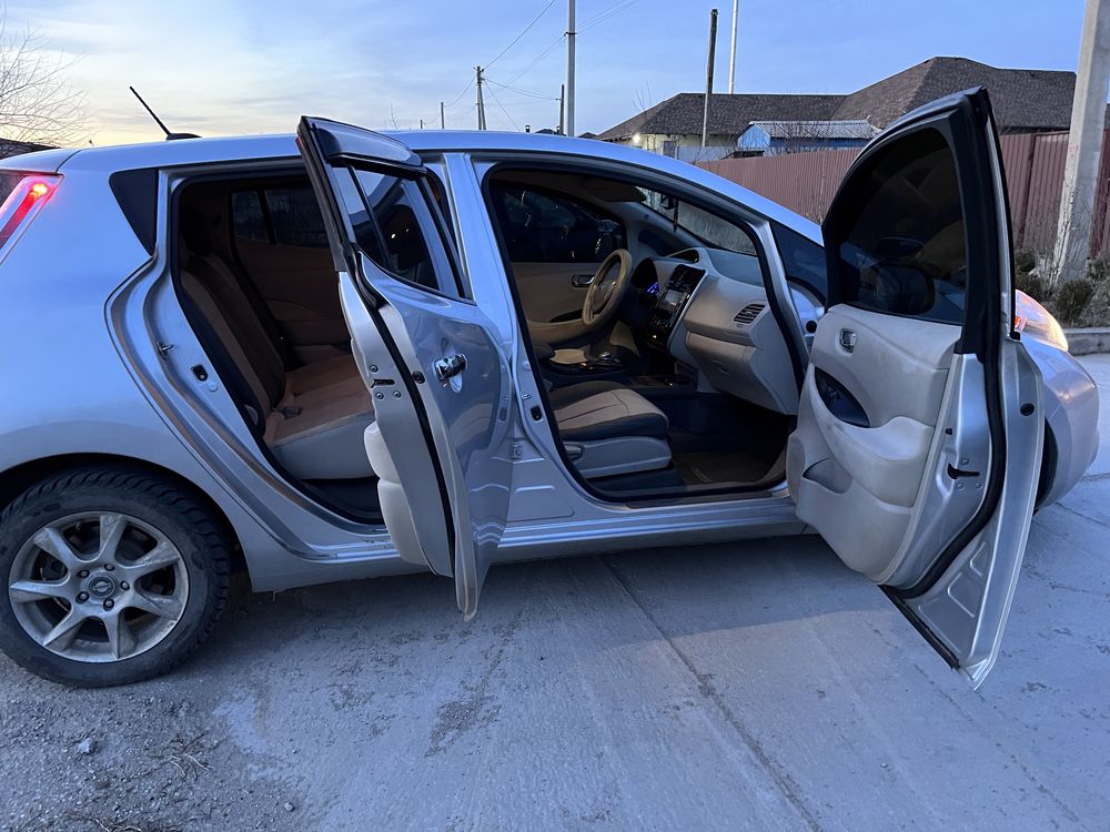 Nissan Leaf model 2015