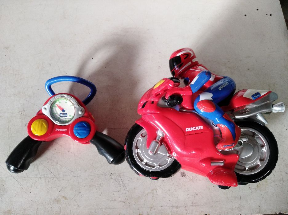 Cavalo - mota - Carro com ursinho da Chicco - Boneca grande