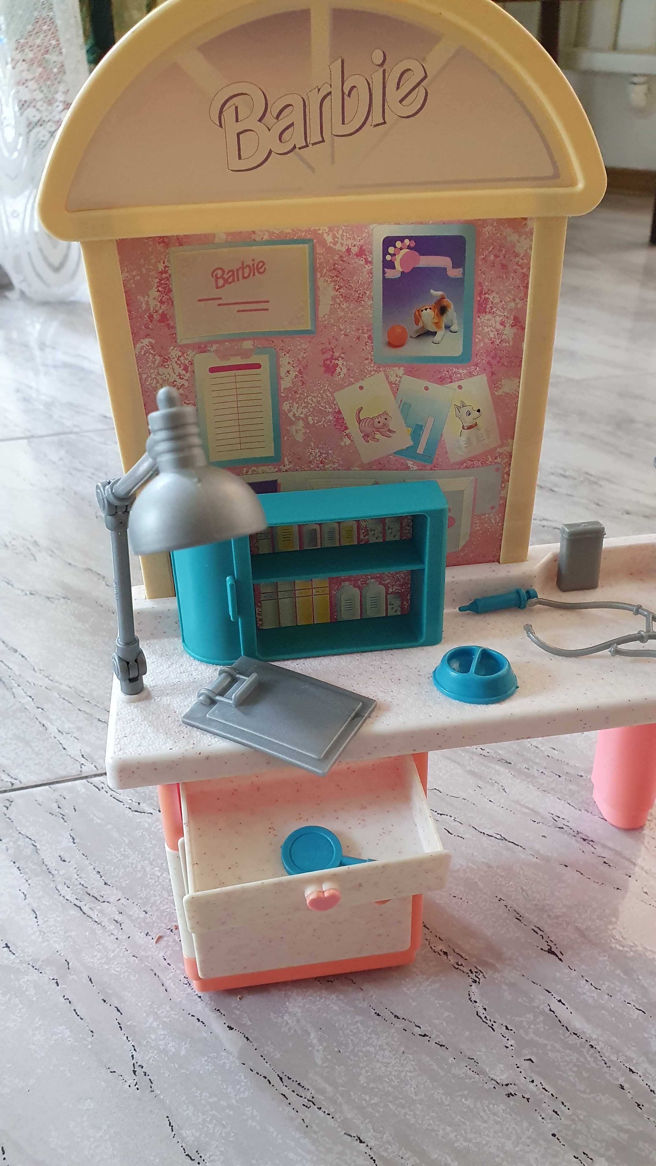 Lecznica Weterynaryjna Barbie, zestaw zabawek vintage 90s