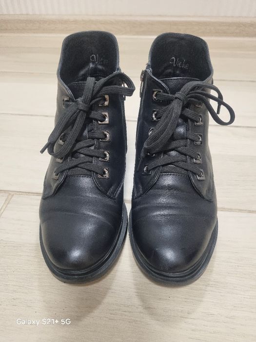 Жіночі ботинки осінь - весна