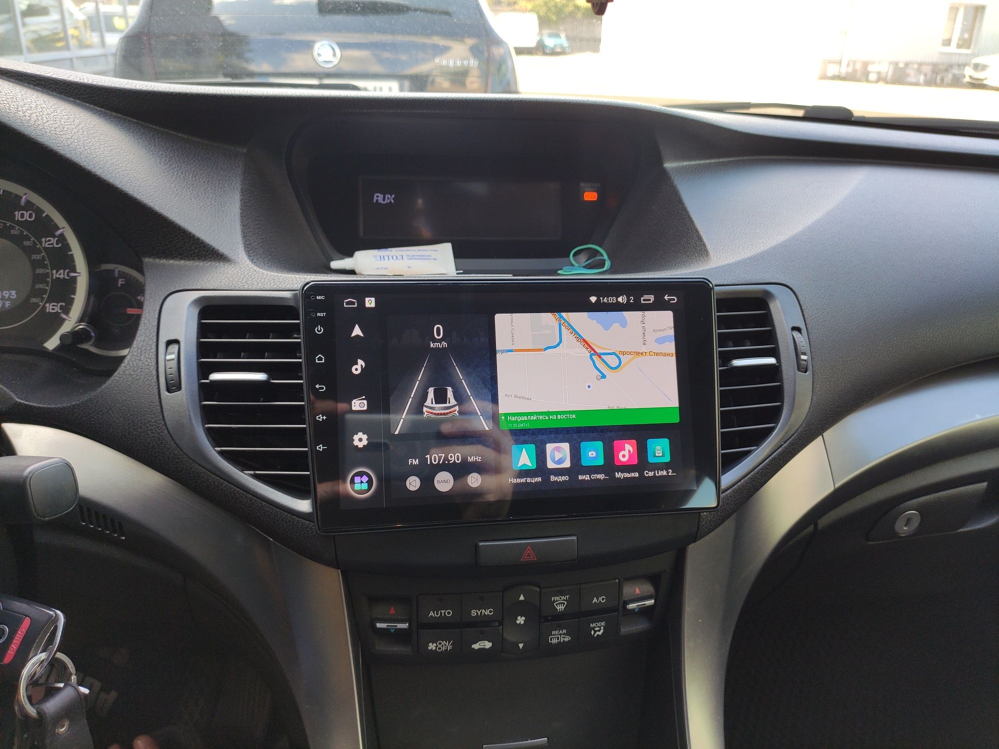 Штатная магнитола для Acura TSX , установка магнитолы, экран QLED