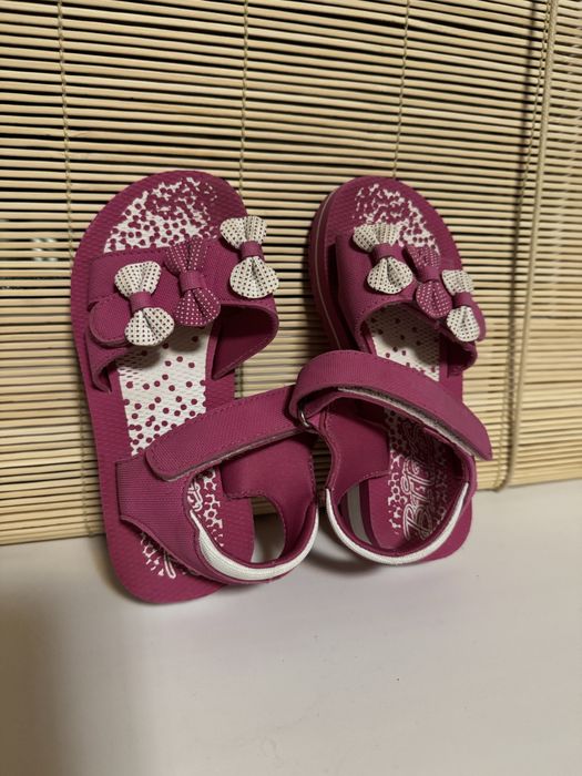 Дитяче взуття  зимове