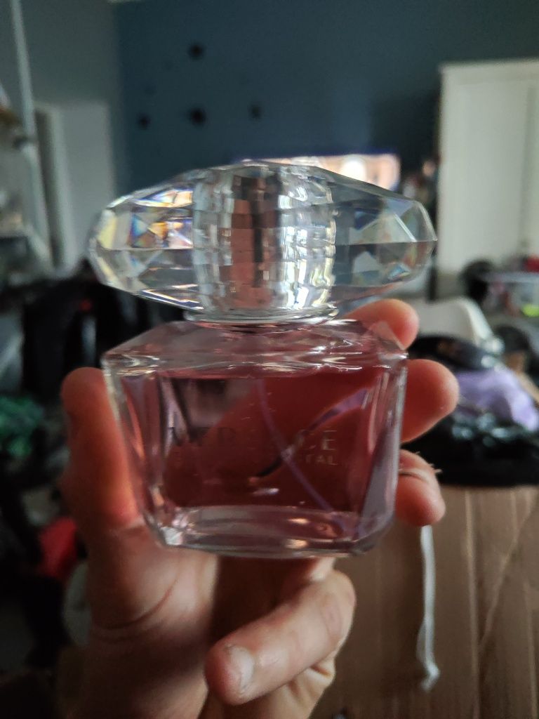 Sprzedam nowy perfum Versace bright crystal