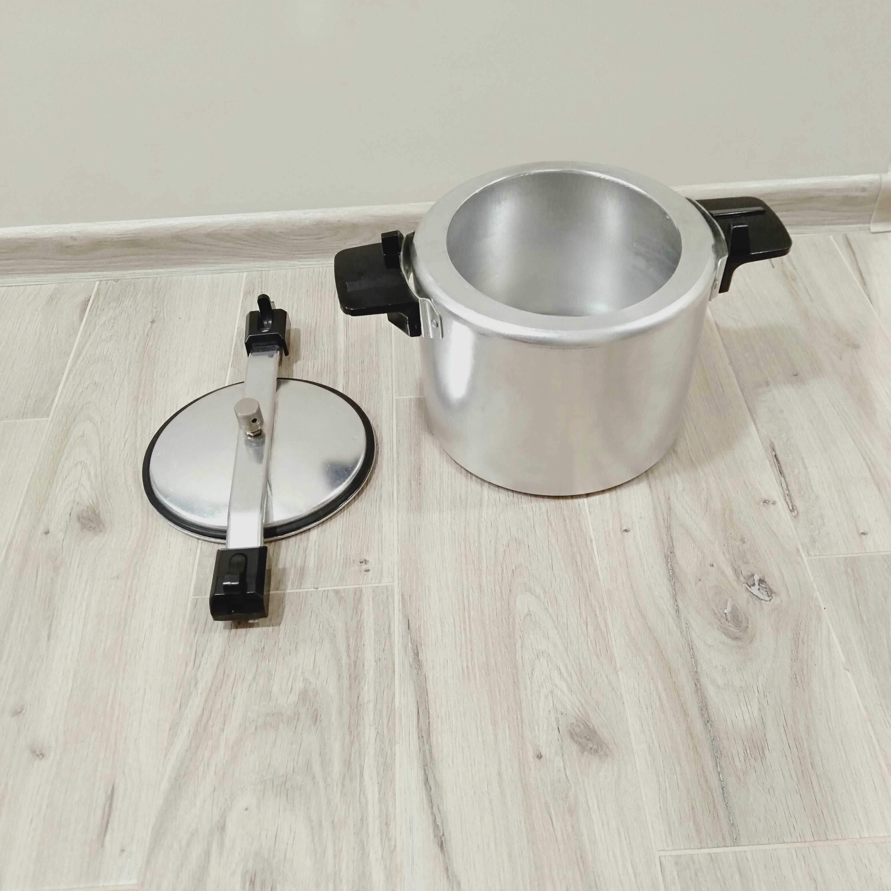 kolekcjonerski Szybkowar  poj.5l.-PRL /Okazja