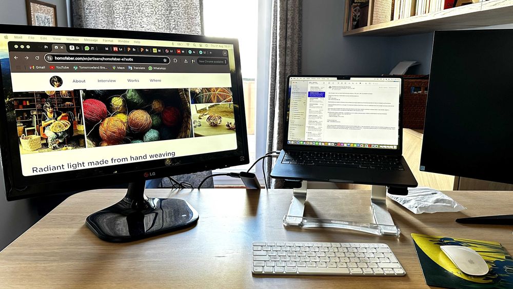 Monitor LG de 24 polegadas