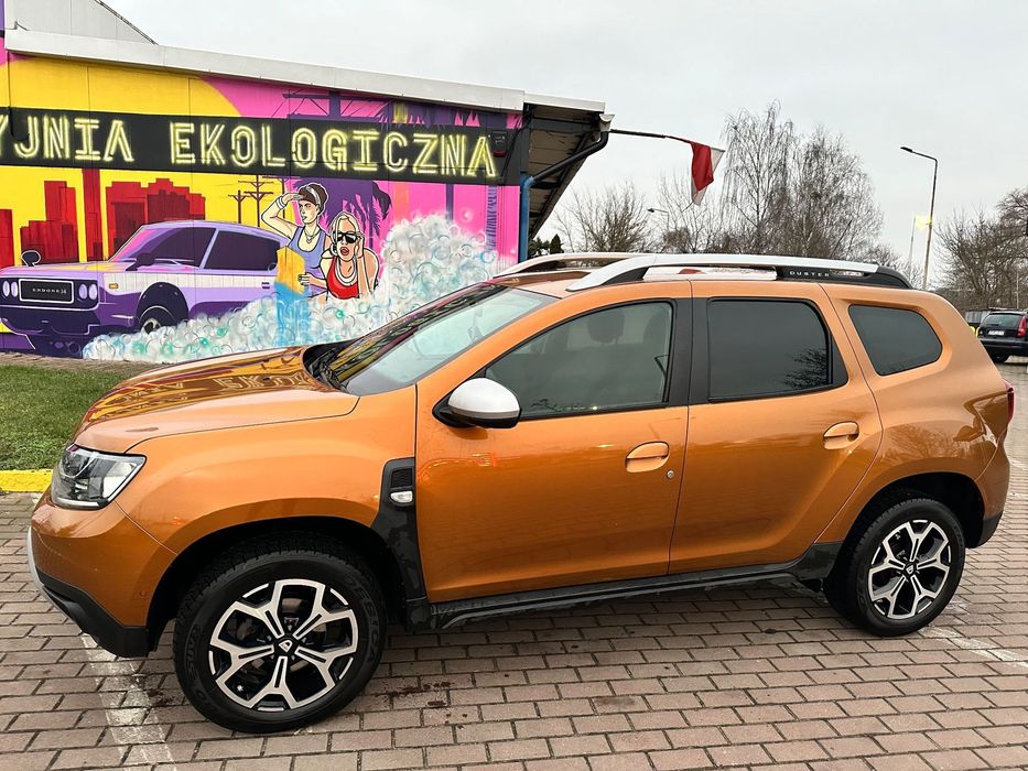 Dacia Duster Prestige, Skòra, Kamery 360, grzane fotele, 2 komplety opon