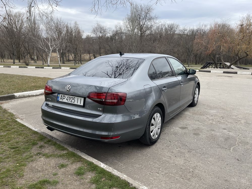 Продам Volkswagen Jetta 2015