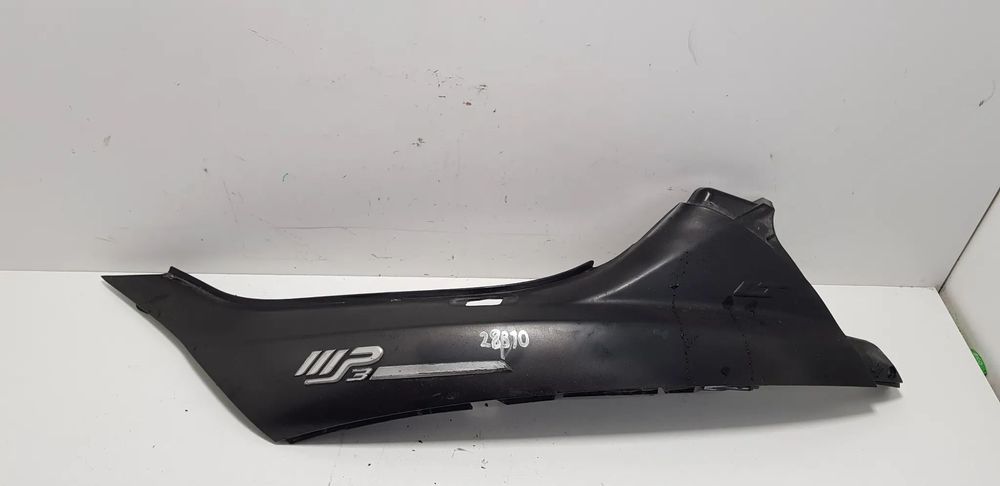 Piaggio MP3 250 Boczek Owiewka Ogon Lewy