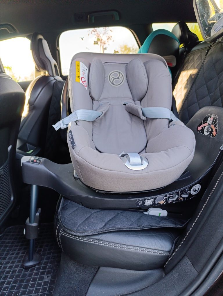 Cybex Cloud Z i-Size +baza 360°
