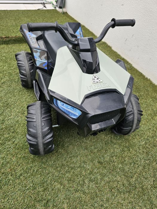 Quad boxer 12V para crianças em bom estado