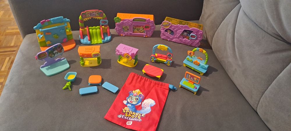 49 figurek Moji Pops  2 domki I akcesoria