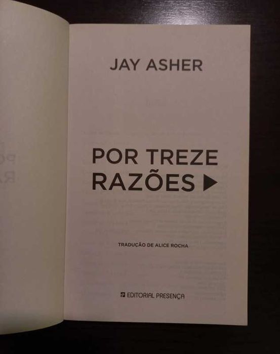 Livro Por Treze Razões (Thirteen Reasons why)