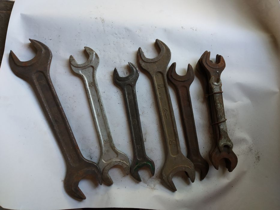 Ключ ріжковий б/в.