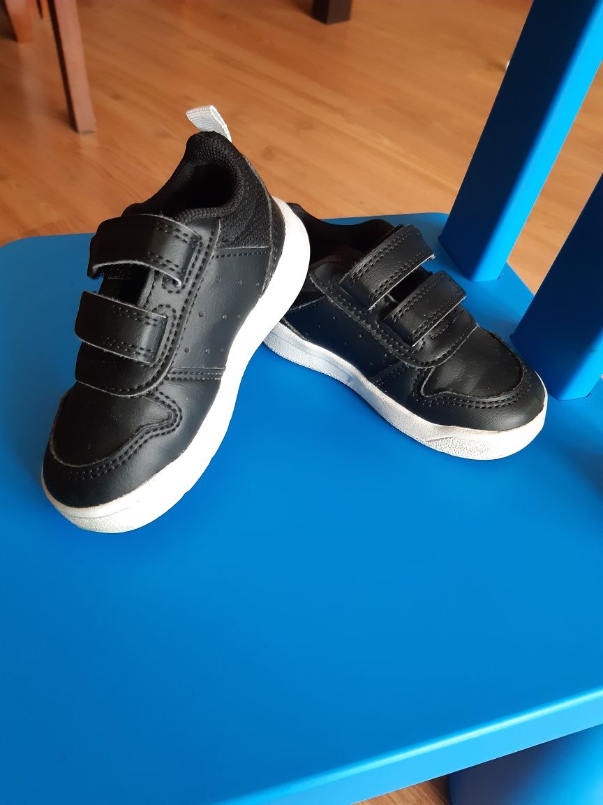 Adidasy dziecięce