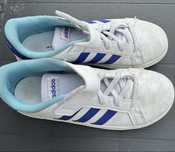 Sapathilhas Adidas tamanho 35
