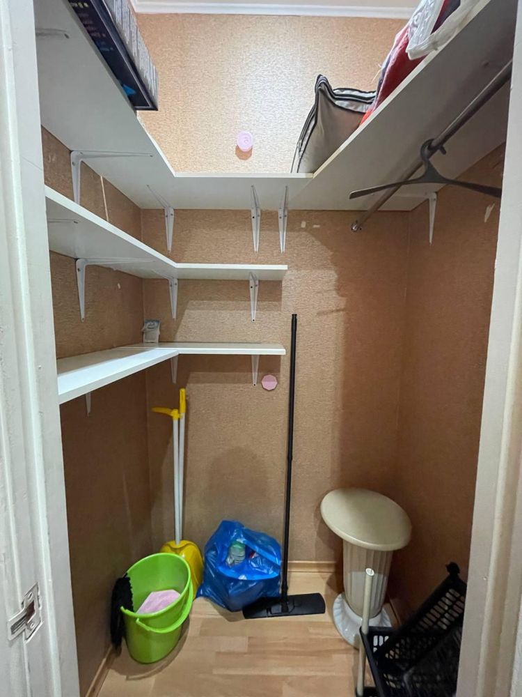 Продам однокомнатную квартиру в районе пр. Науки (Гагарина)
