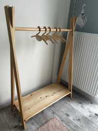 Garderoba mini  drewniana montessori wieszak