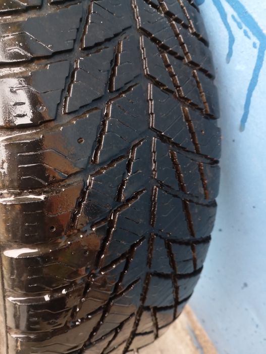 Шина 175-70 р13,у доброму стані