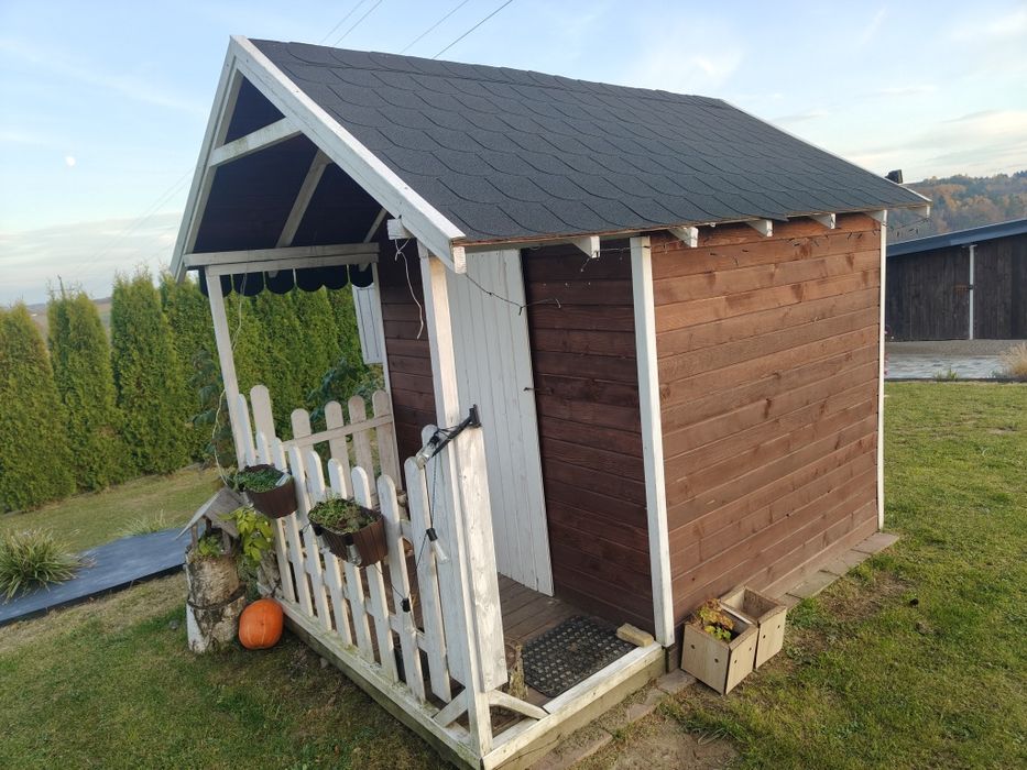 Domek drewniany dla dzieci