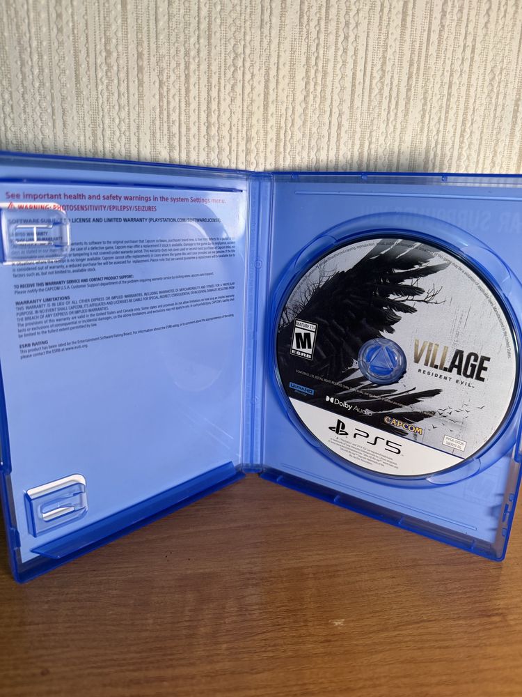 PS5 Resident Evil Village (Дімітреску автограф)